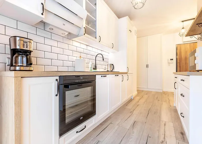 10w Free Private Parking *