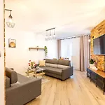 10w Free Private Parking * Wroclaw
