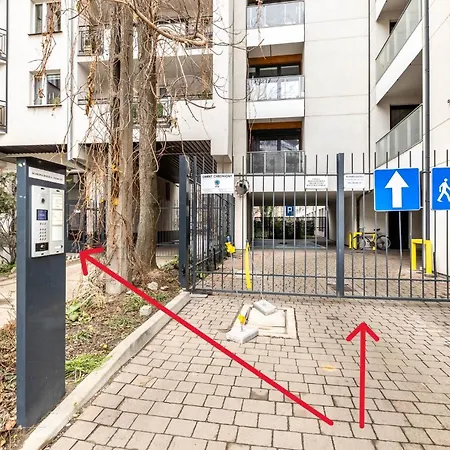 10w Free Private Parking * Wrocław