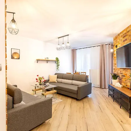 10w Ostrow Tumski Free Private Parking * Wroclaw