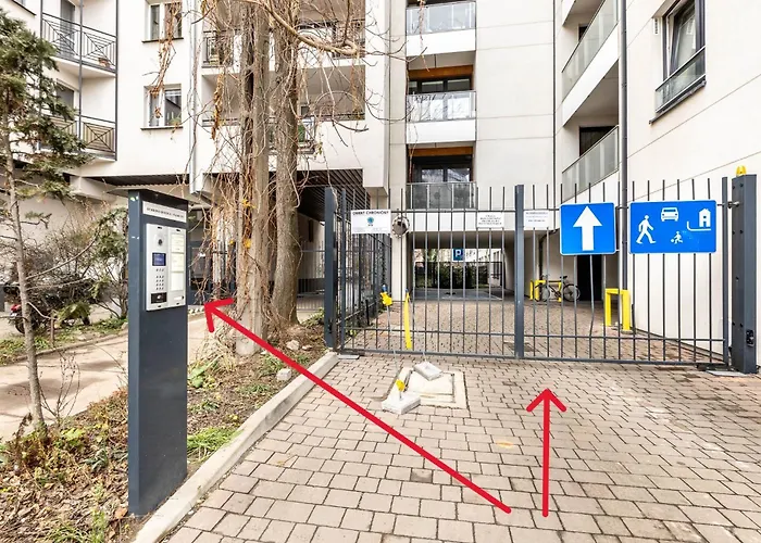 10w Free Private Parking * Wrocław