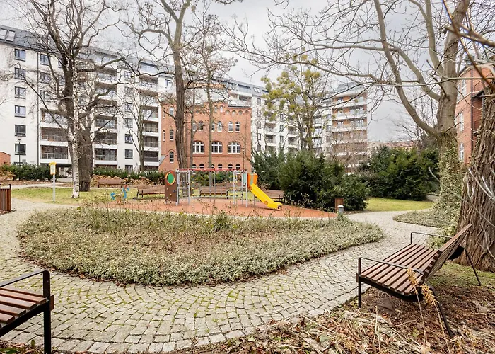 10w Free Private Parking Breslau